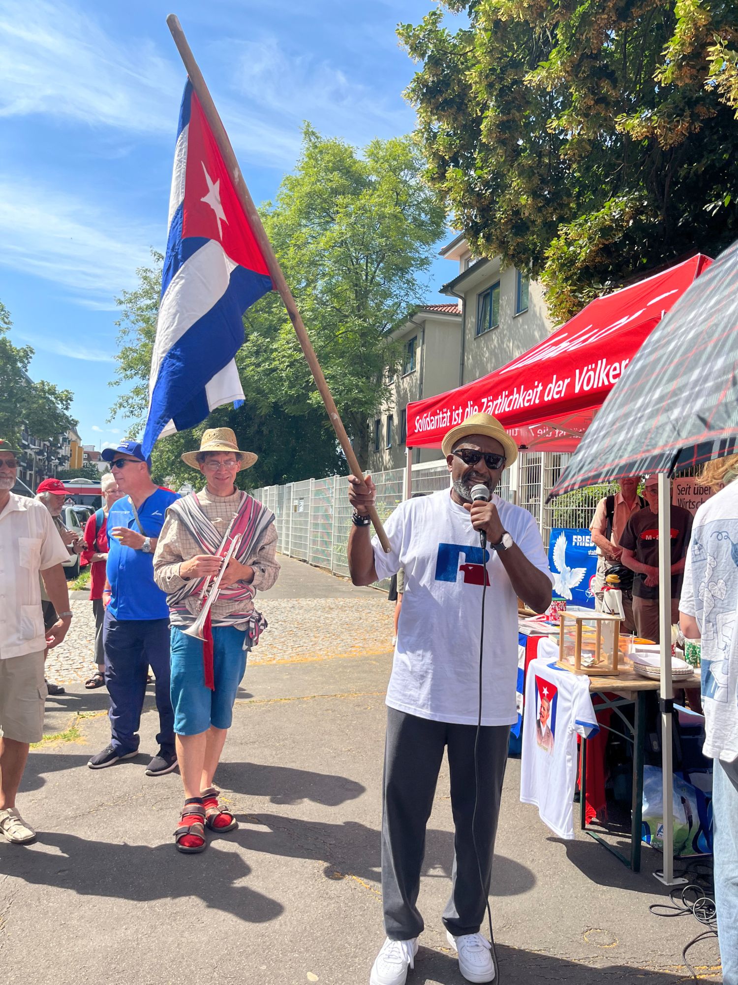 Demo vor der kubanischen Botschaft