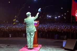 Fidel Castro auf der Antiimperialistischen Tribüne