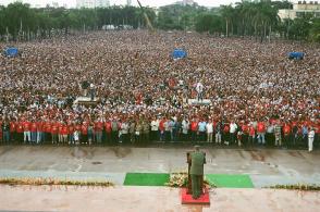 Fidel Castro auf dem Platz der Revolution, Santiago de Cuba