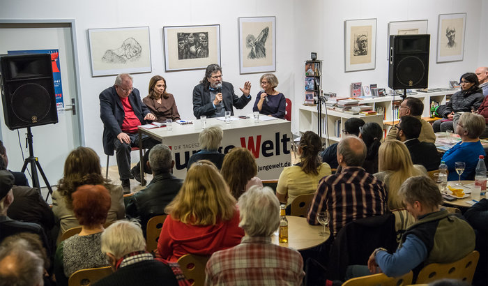 Kubas Teilnehmer der Rosa-Luxemburg-Konferenz stellten sich Diskussion