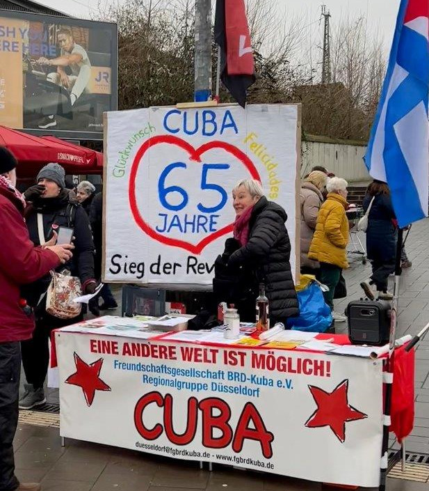 Unblock Cuba! in Düsseldorf- Transparent