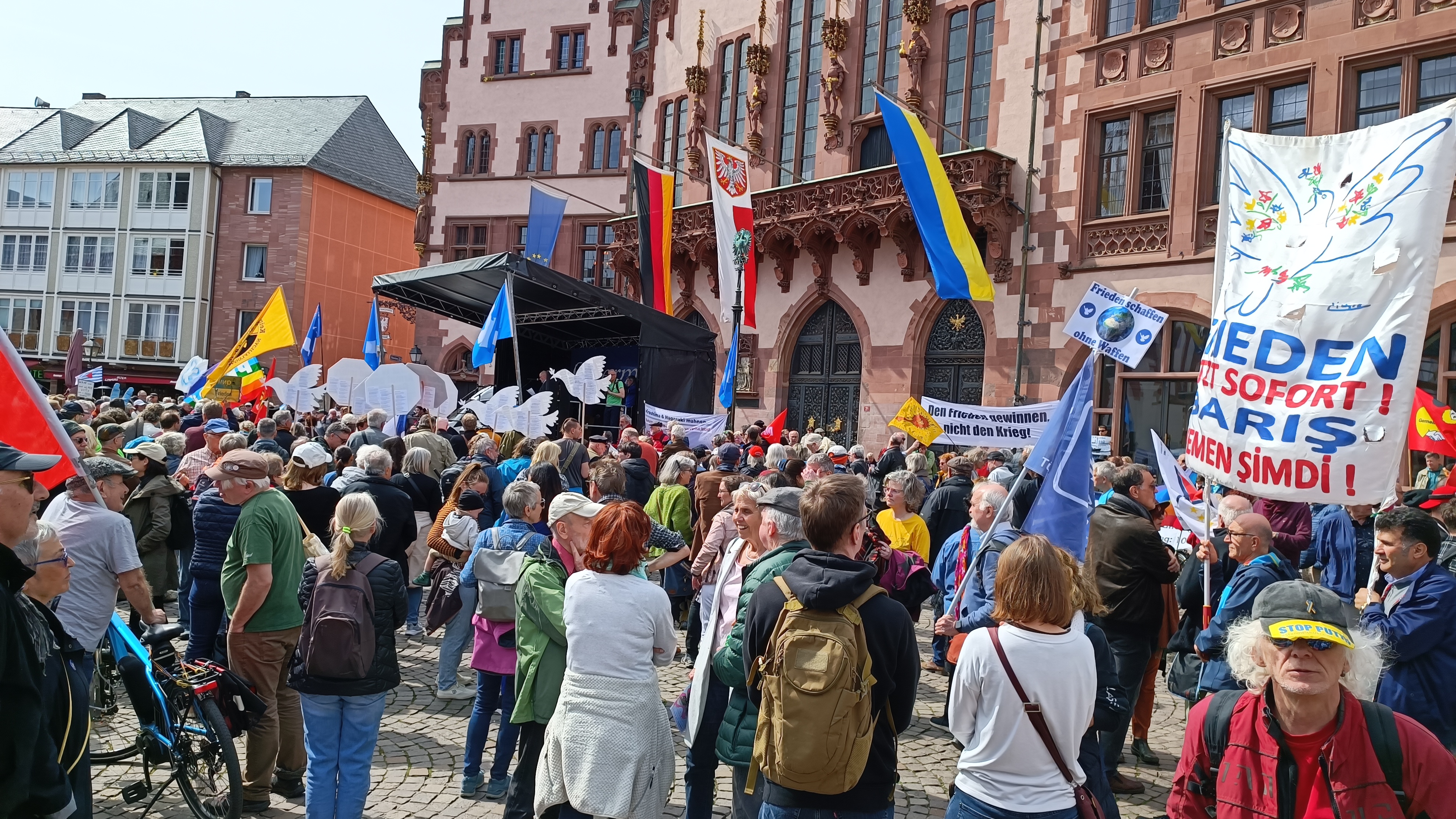 Kuba-Infostand zum Ostermarsch