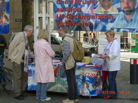 Mahnwache Cuban Five in Düsseldorf