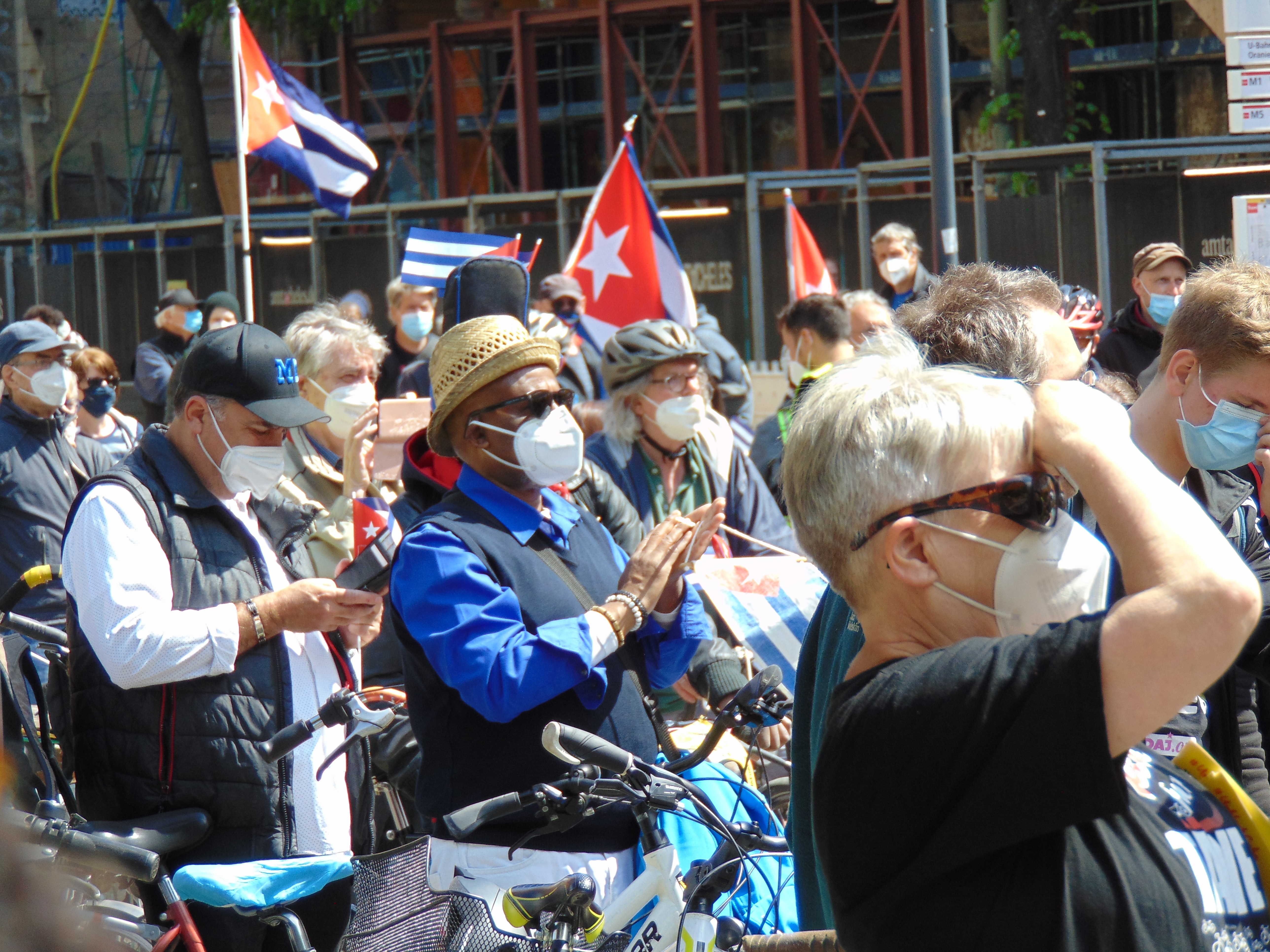 Unblockcuba-Fahrraddemo Kundgebung