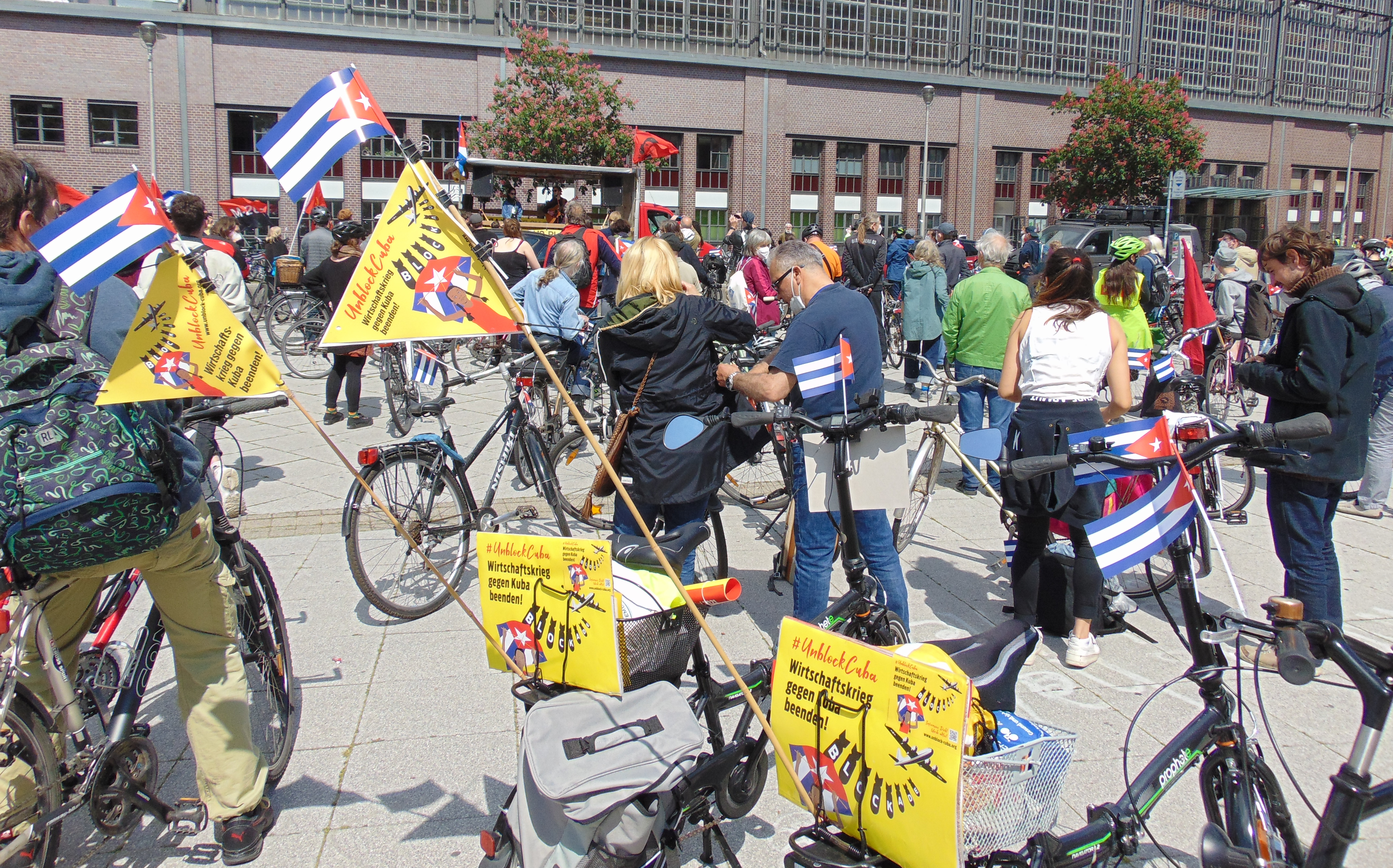 Fahrrad-Demo Kundgebung Berlin