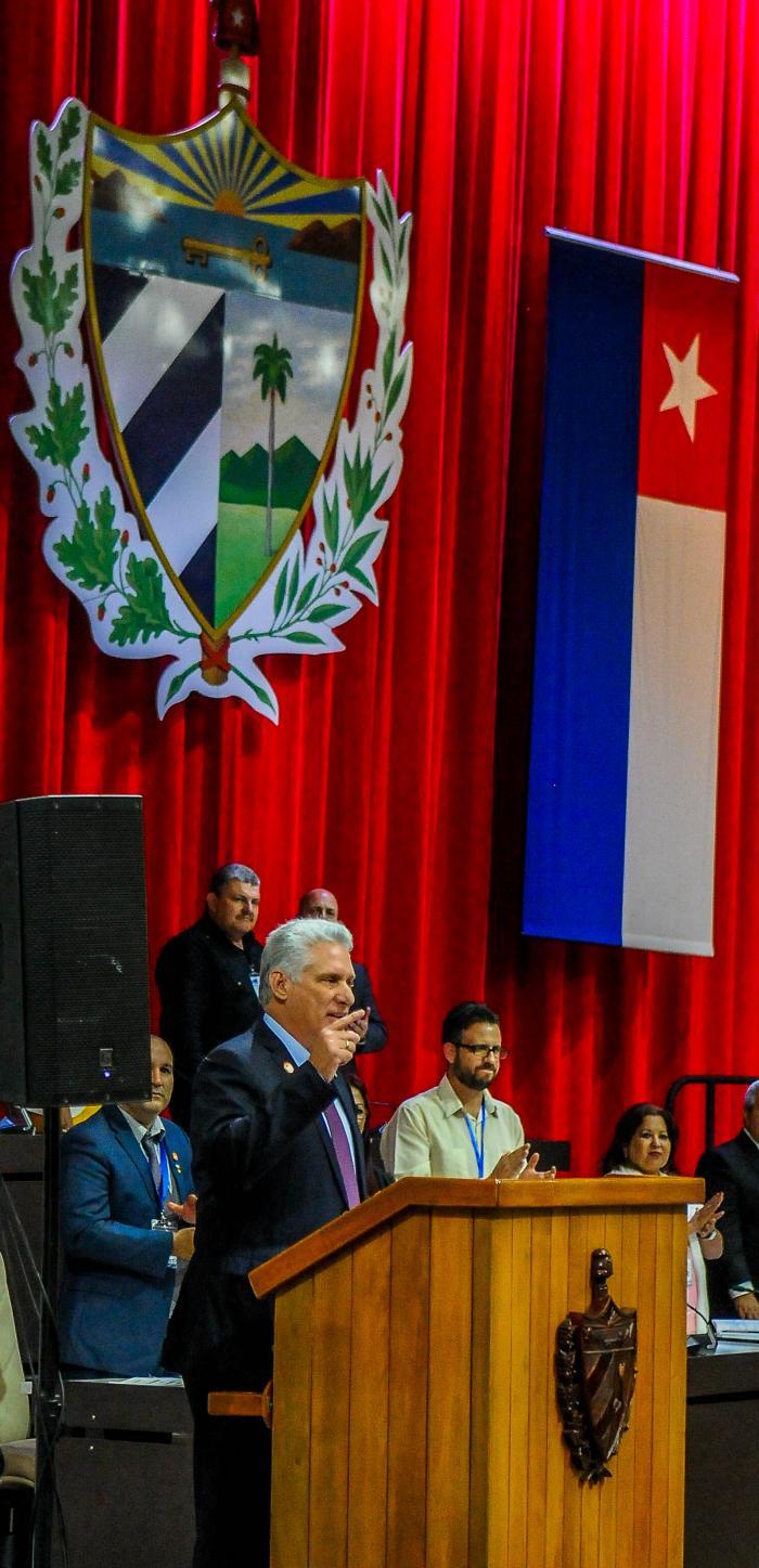 Miguel Díaz-Canel vor der Nationalversammlung