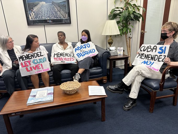 US-Kuba-Solidaritätsaktivistinnen bei Senator Menendez