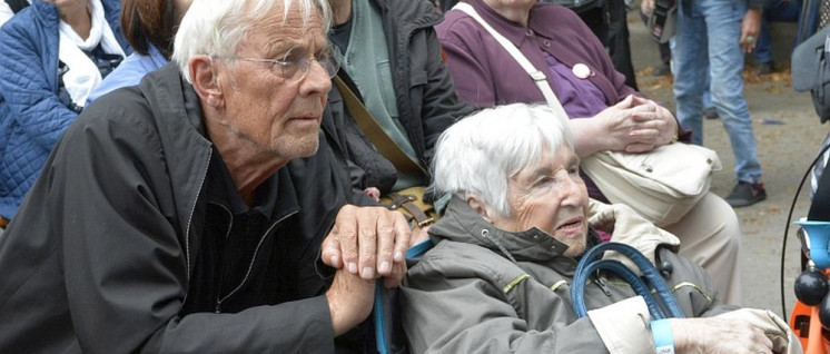 Esther Bejarano und Rolf Becker auf dem UZ-Pressefest 2018