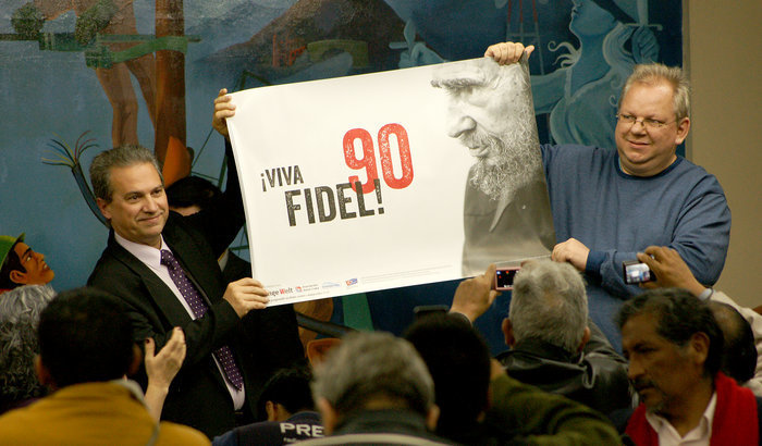 "Viva Fidel" In Lima