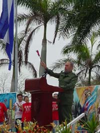 Fidel Castro auf dem Plaza Mayor von Holguín