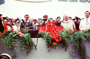 Fidel Castro auf dem Rostocker Thälmannplatz