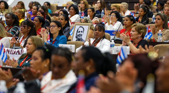 Kongress der Föderation der kubanischen Frauen (FMC)