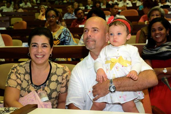 Adriana und Gerardo mit ihrer Tochter Gema