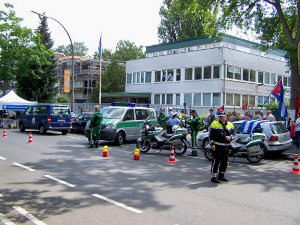 IGfM-Provokation unter Polizeischutz