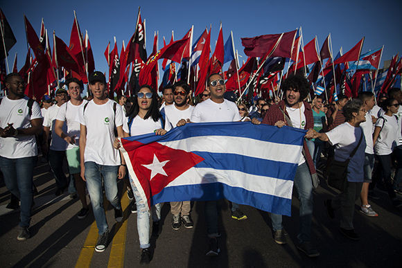 Jovenes Cubanos