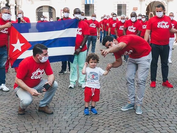 Hommage an die kubanische Sanitätsbrigade Henry Reeve