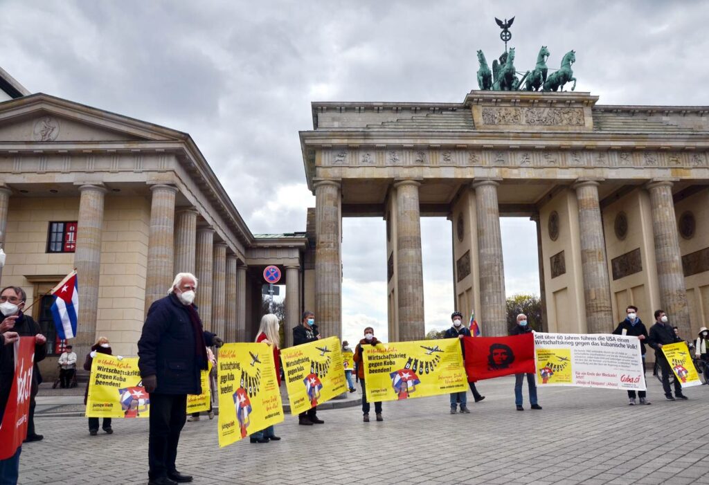 #UnblockCuba - Weltkarawane gegen die Blockade 14 UnblockCuba-Aktion Berlin