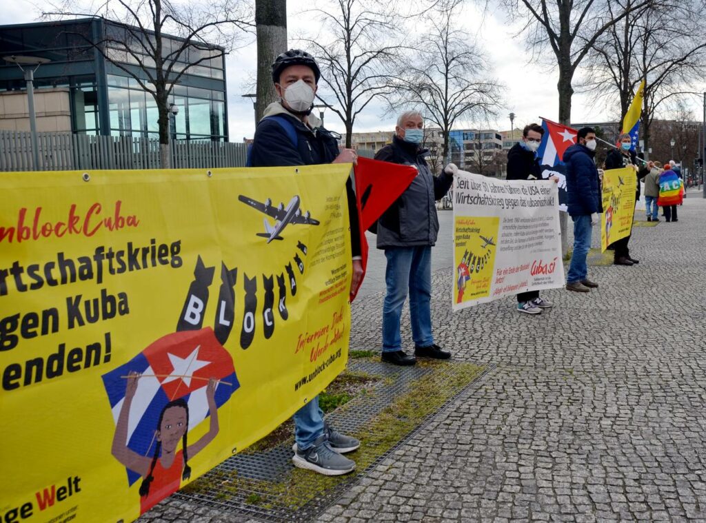 #UnblockCuba - Weltkarawane gegen die Blockade 15 UnblockCuba-Aktion Berlin
