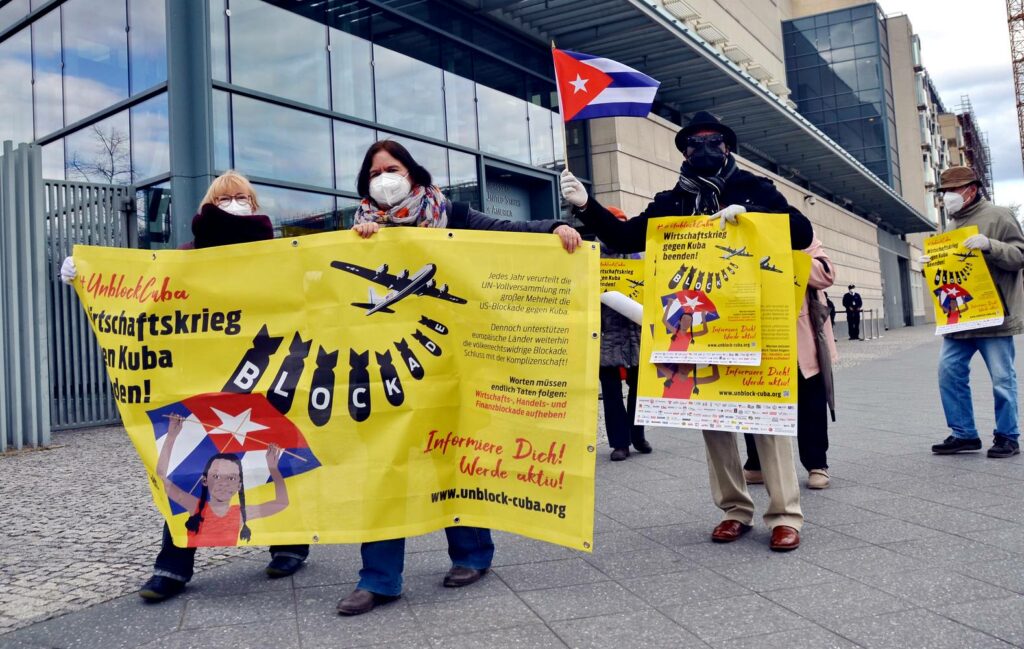 #UnblockCuba - Weltkarawane gegen die Blockade 16 UnblockCuba-Aktion Berlin