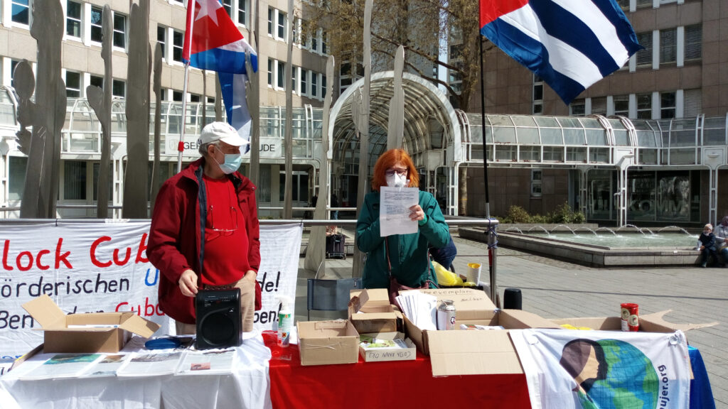 #UnblockCuba - Weltkarawane gegen die Blockade 40 UnblockCuba-Aktion Düsseldorf