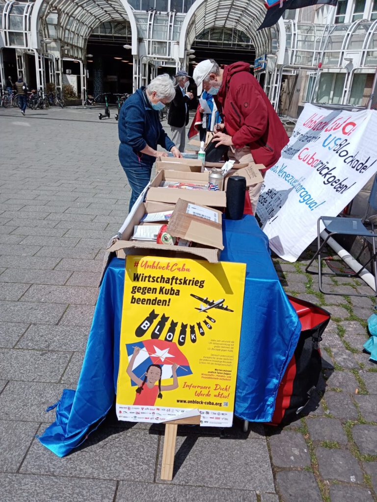 #UnblockCuba - Weltkarawane gegen die Blockade 33 UnblockCuba-Aktion Düsseldorf