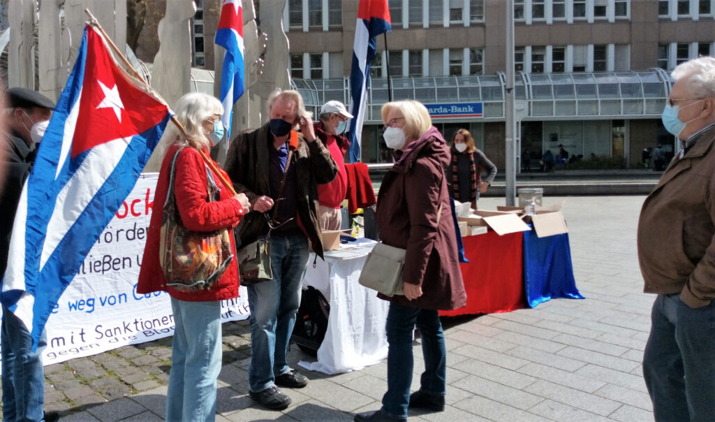 #UnblockCuba - Weltkarawane gegen die Blockade 36 UnblockCuba-Aktion Düsseldorf