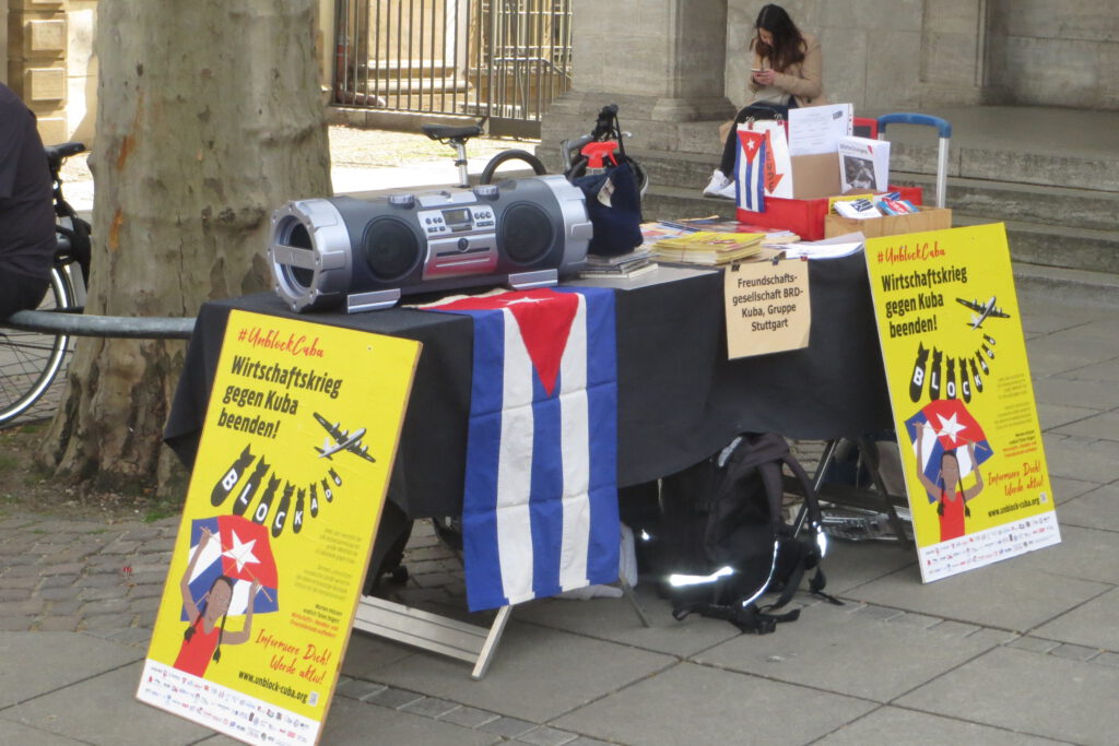 #UnblockCuba - Weltkarawane gegen die Blockade 67 UnblockCuba-Aktion Stuttgart