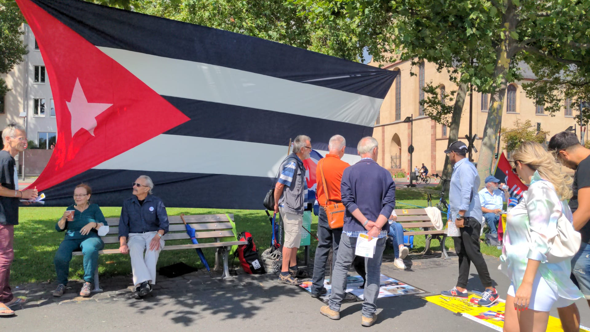Infostand am Mainufer