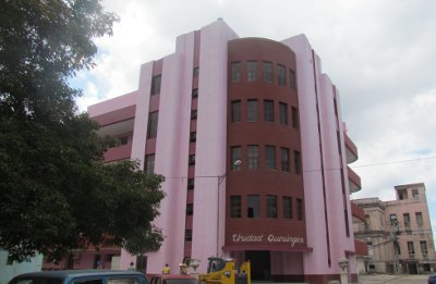 Das Krankenhaus Miguel Enríquez