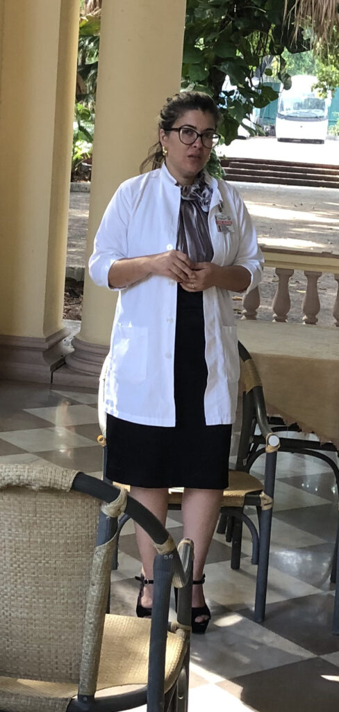 Spendenübergabe der Cuba Libre / UZ - Leserreise 1 dr mylene vazquez martinez