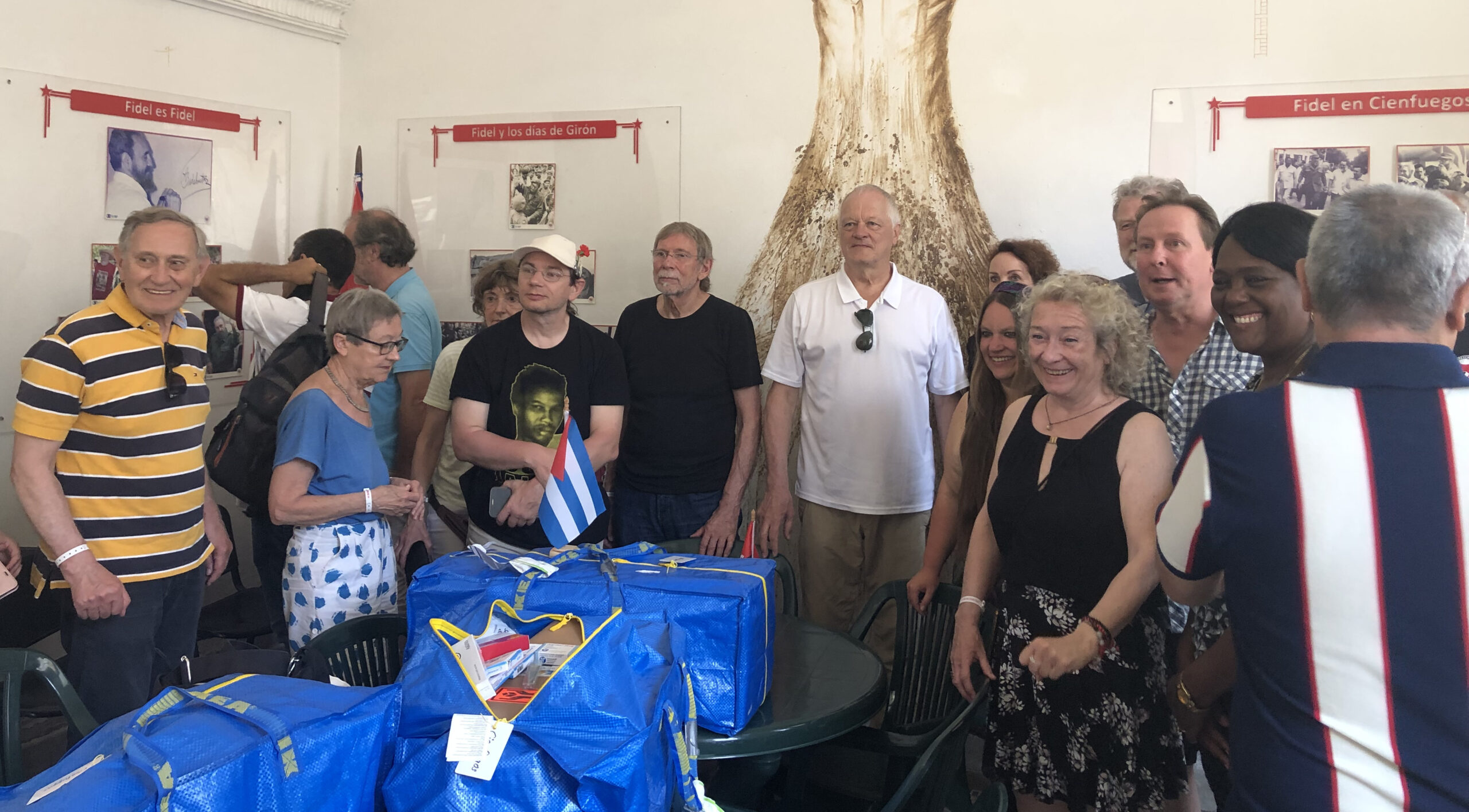 Spendenübergabe der Cuba Libre / UZ – Leserreise