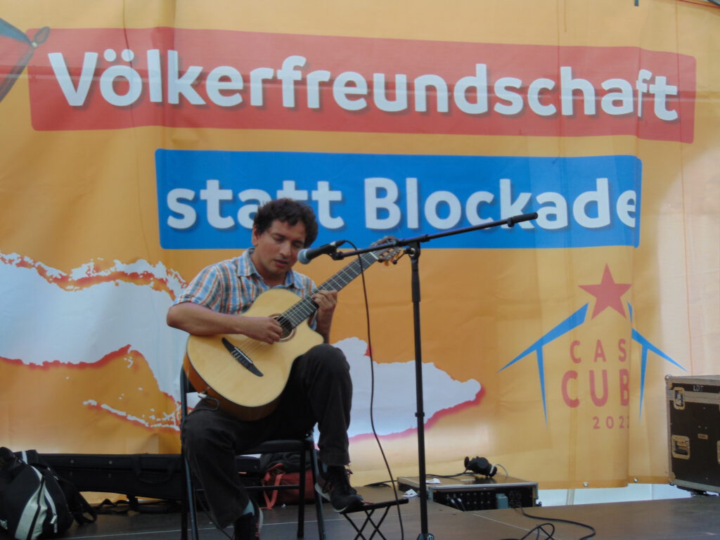 Kuba auf dem UZ-Pressefest in Berlin 4 nicolas rodrigo miquea