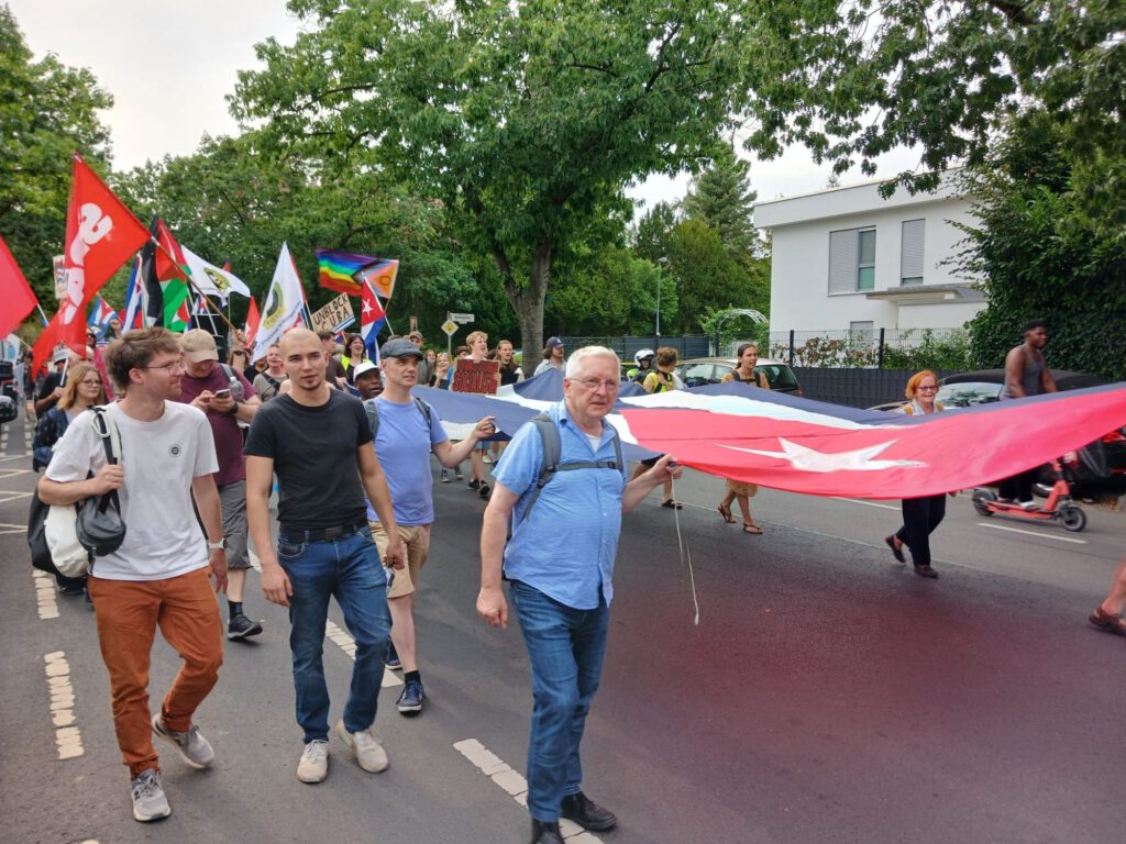 15.08.2026 Fiesta Moncada - Demo mit dem Thema "Solidarität mit Kuba" 18 wp 17876020003061144648088604266177