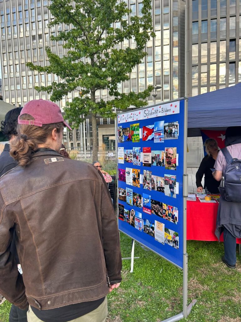 12.9.26, Lateinamerikanisches Straßenfest “Hola mi gente” auf dem Düsseldorfer Kirchplatz 4 img 20260913 wa00075649248130161449481