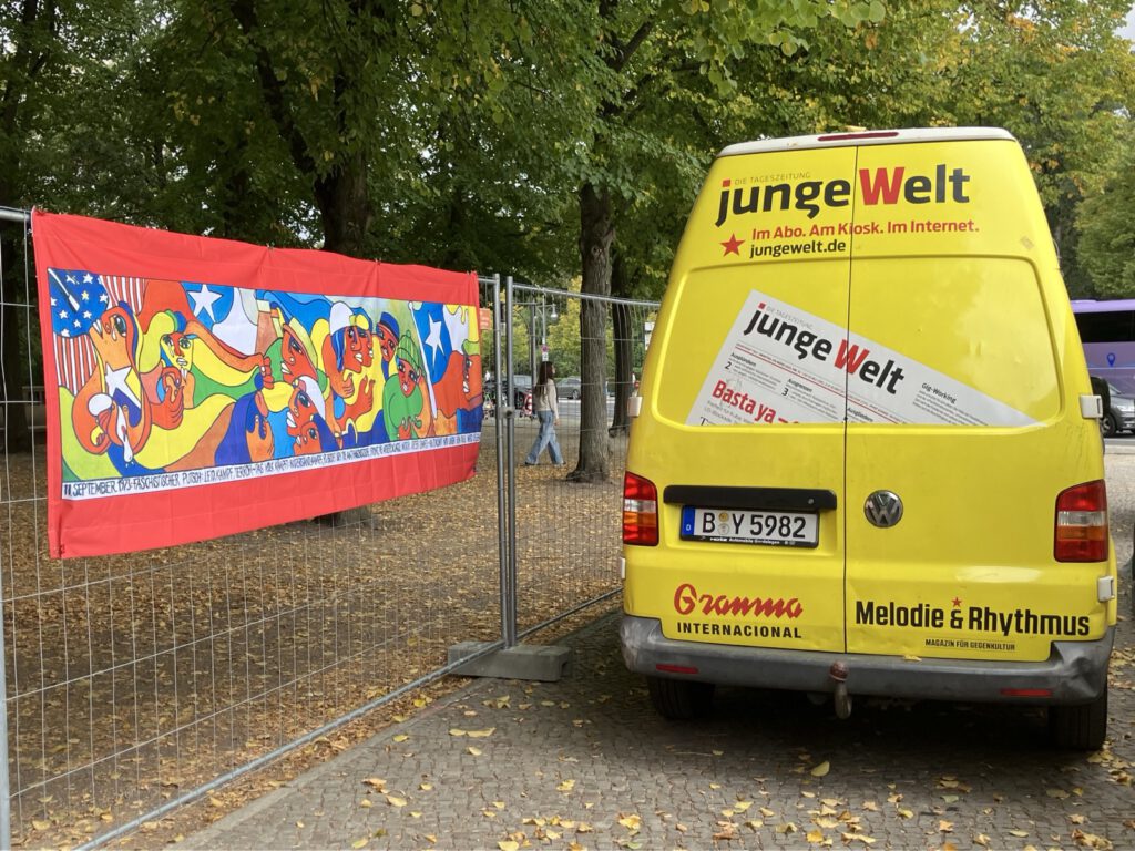 12.-19.9.26 Protestwache „No War on Cuba!“ vor der US-Botschaft am Brandenburger Tor 17 signal 2026 09 13 22 36 51 899 1