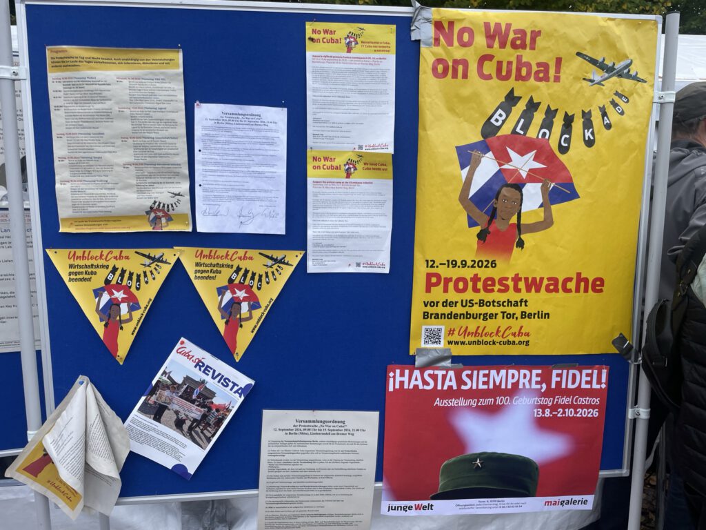 12.-19.9.26 Protestwache „No War on Cuba!“ vor der US-Botschaft am Brandenburger Tor 40 signal 2026 09 20 09 56 09 677 1